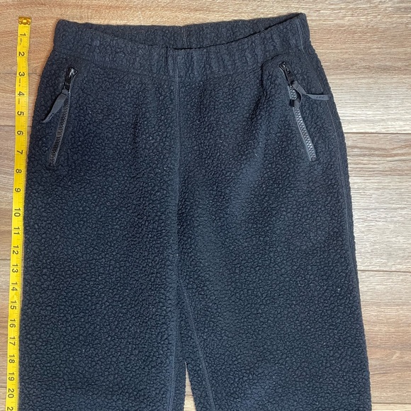 Aritzia Tna Cozy Sherpa fleece lounge Pants - Picture 3 of 7